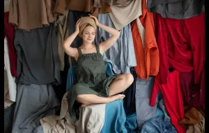 Sensory basic wardrobe: how clothing calms the nervous system and supports inner stability