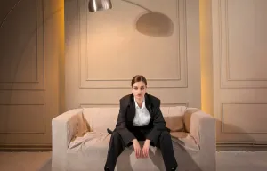 Clothing that changes posture and confidence