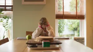 Attention Fatigue: What Prevents a Child from Staying on Task and How to Help Without Pressure