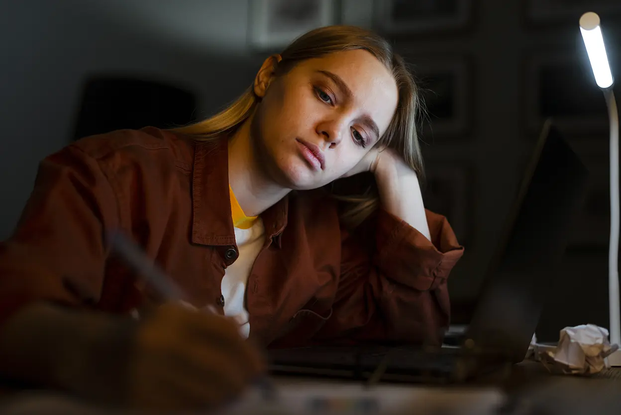 Wyczerpanie i napięcie ciała jako tło spadku libido